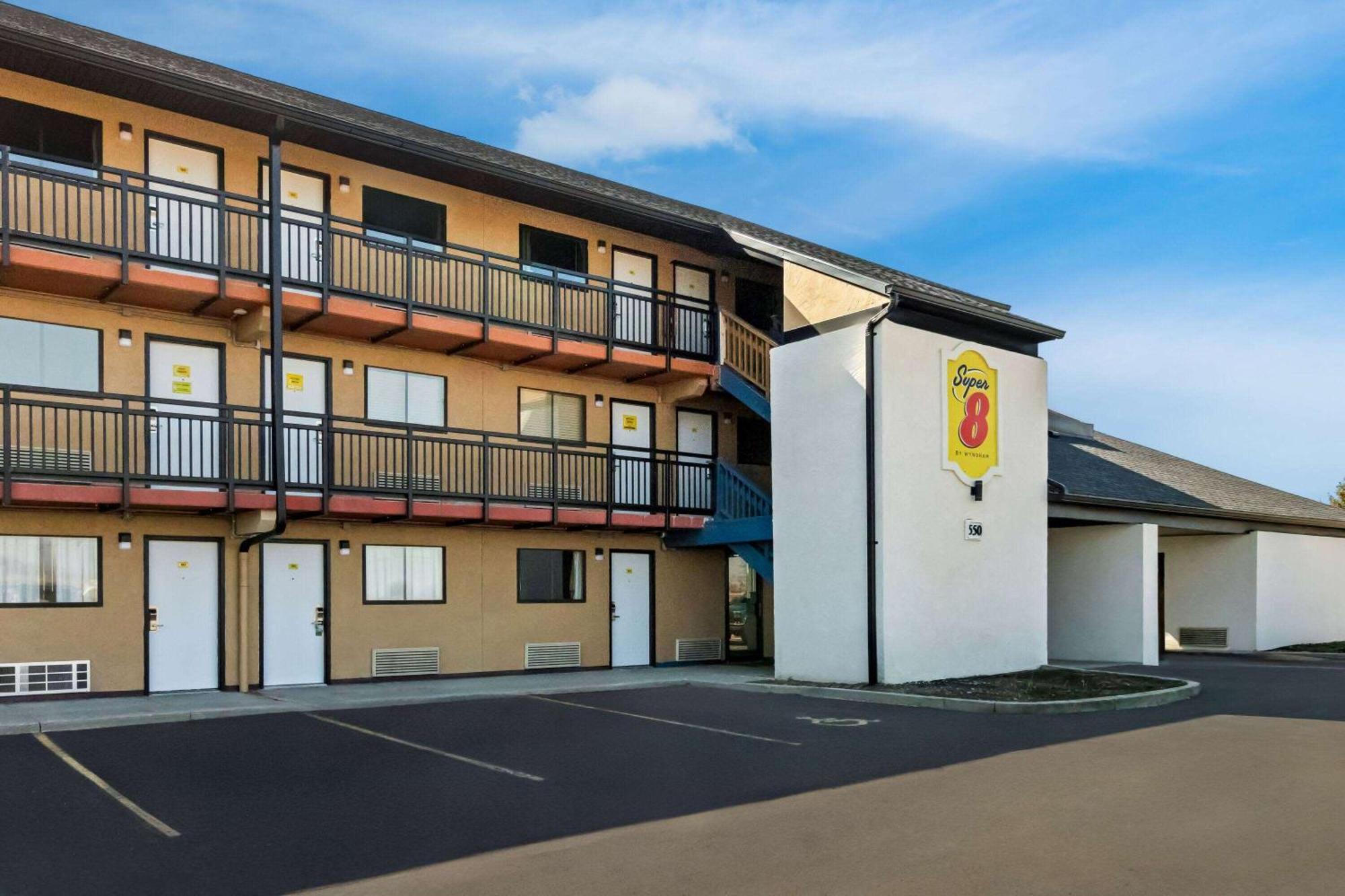 Super 8 By Wyndham Vandalia/dayton International Airport Hotel *
