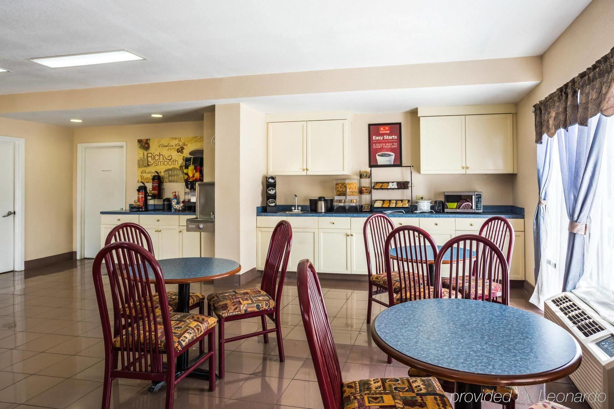 Super 8 By Wyndham Vandalia/dayton International Airport